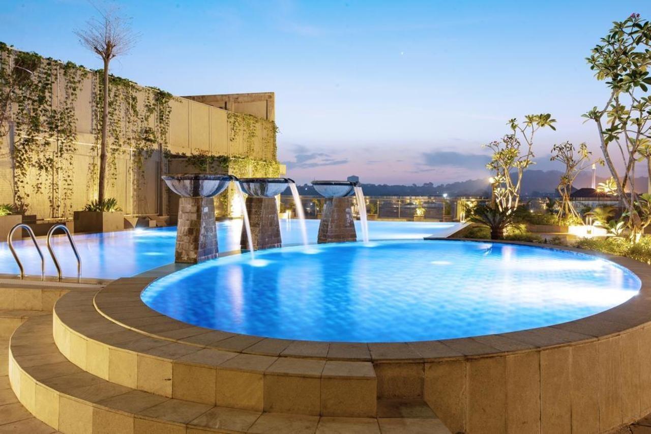 Hotel Santika Gresik Εξωτερικό φωτογραφία
