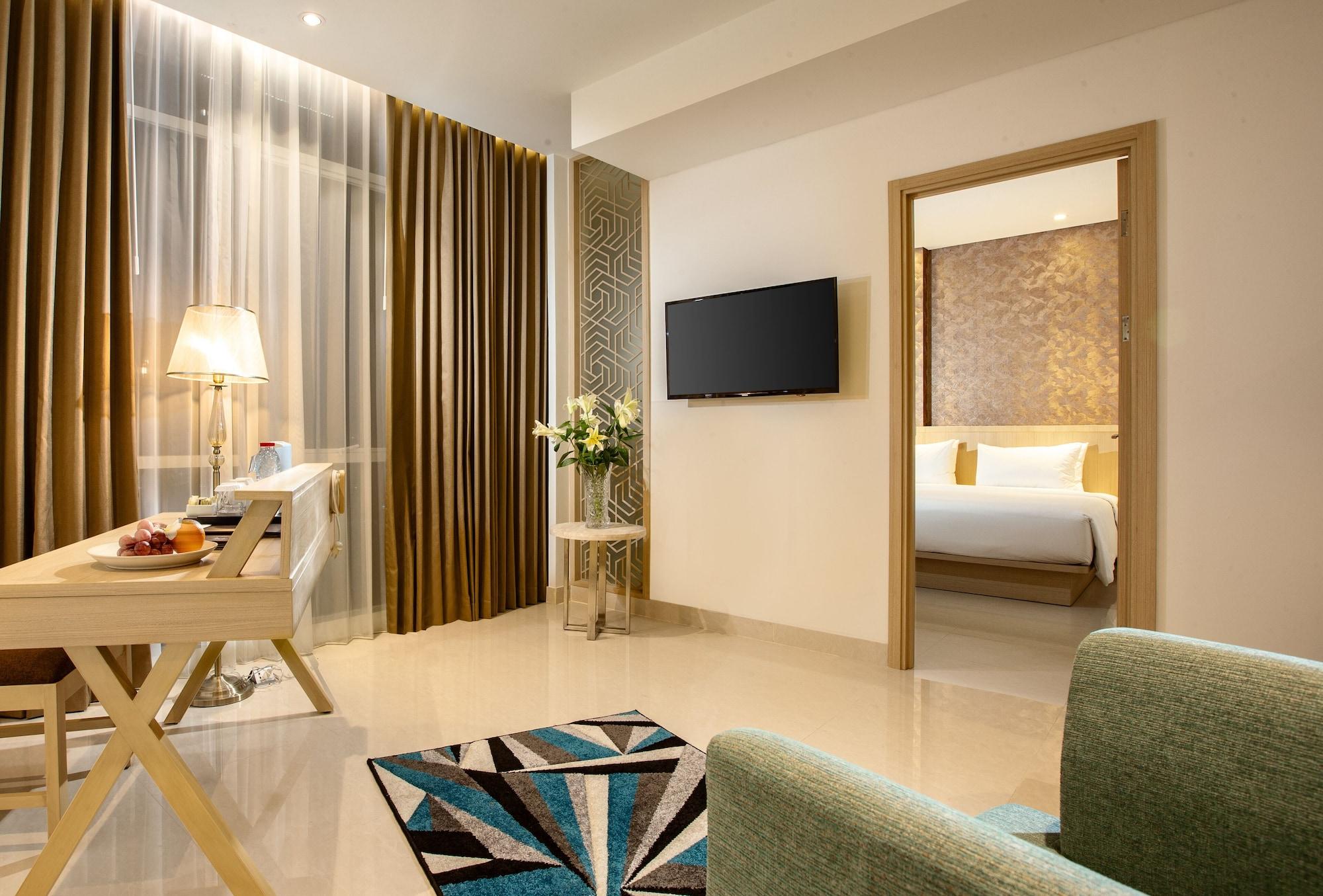 Hotel Santika Gresik Εξωτερικό φωτογραφία