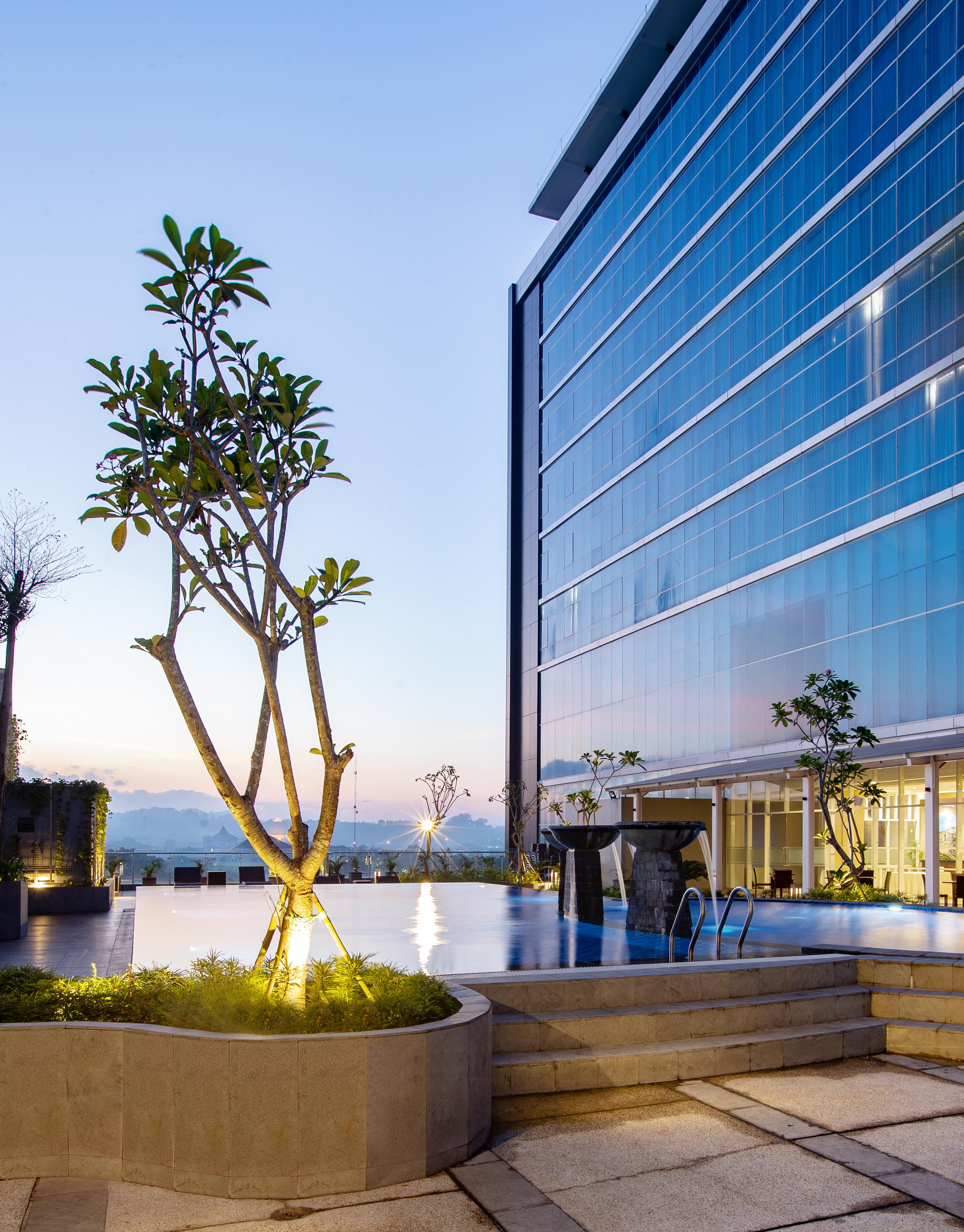 Hotel Santika Gresik Εξωτερικό φωτογραφία
