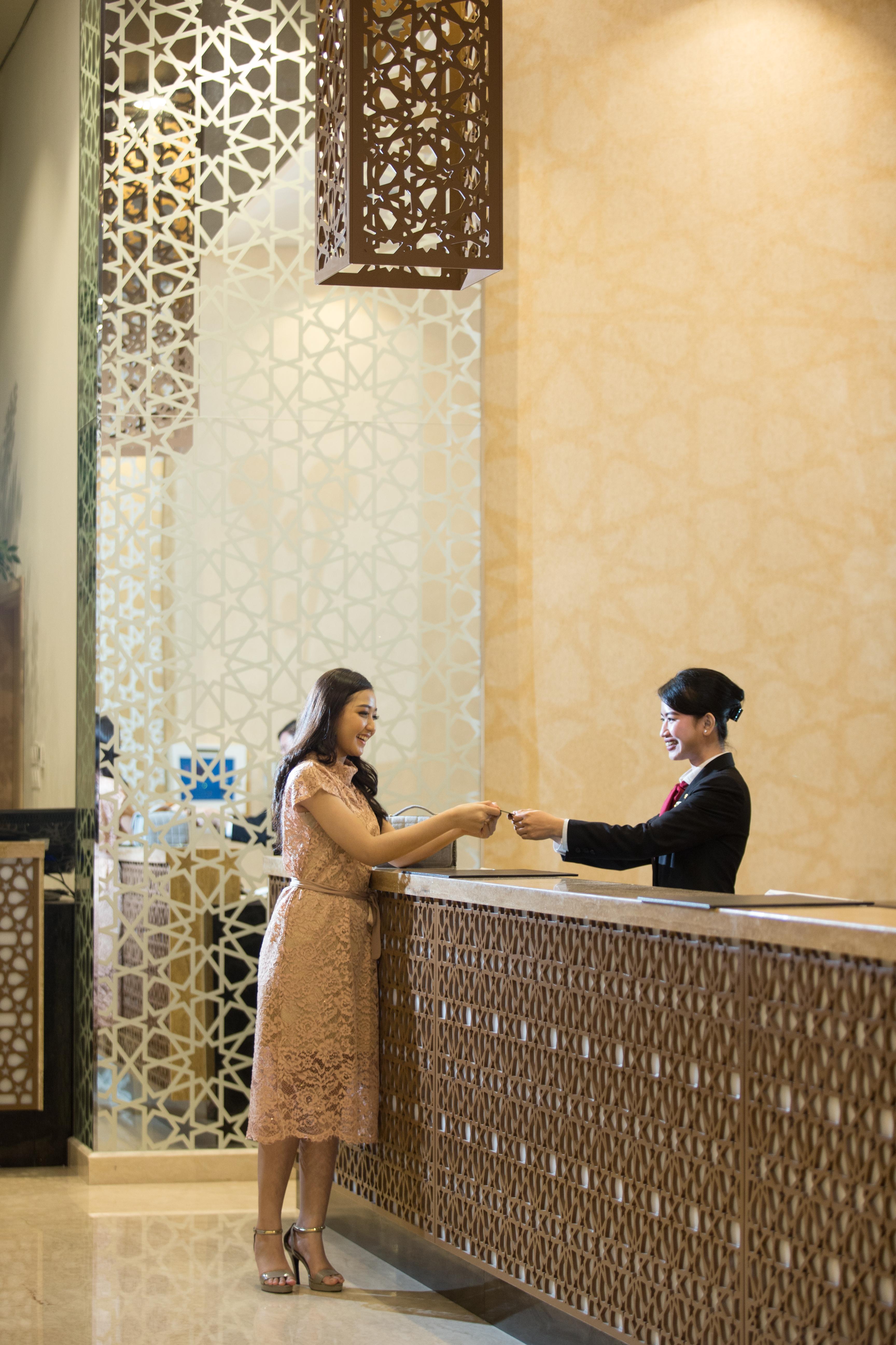 Hotel Santika Gresik Εξωτερικό φωτογραφία