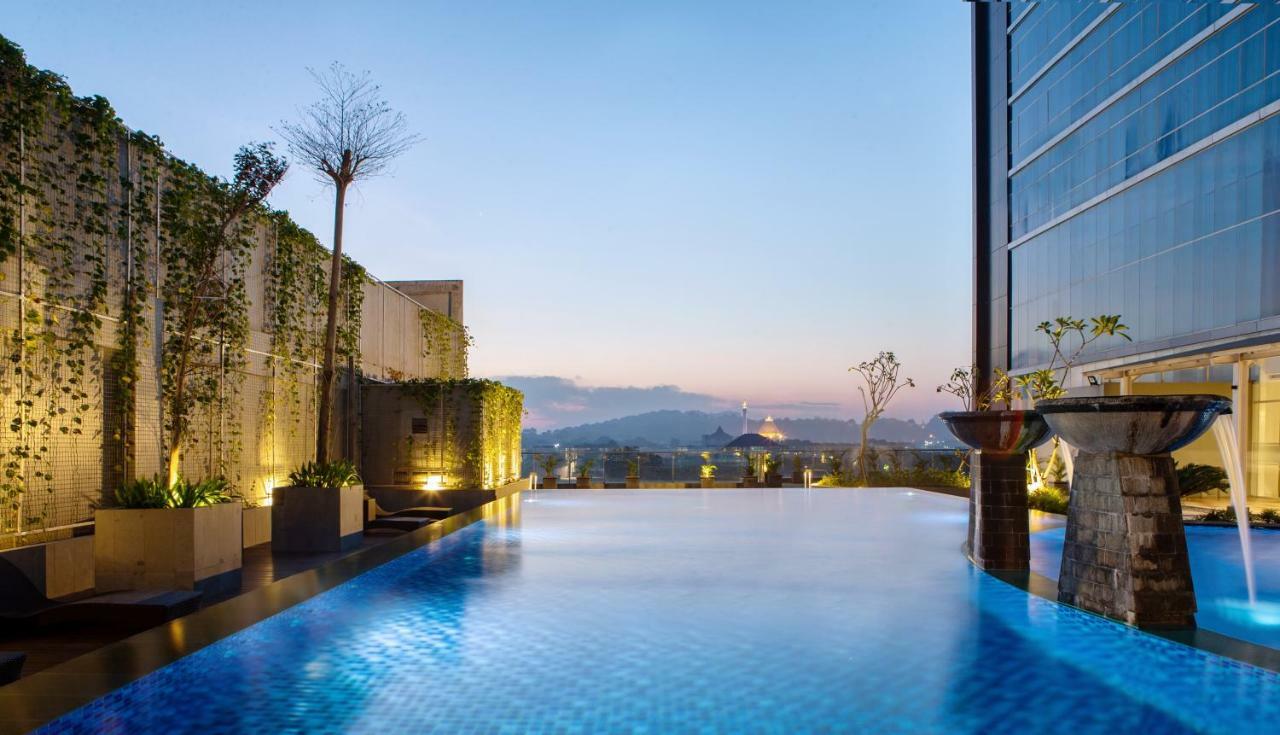 Hotel Santika Gresik Εξωτερικό φωτογραφία