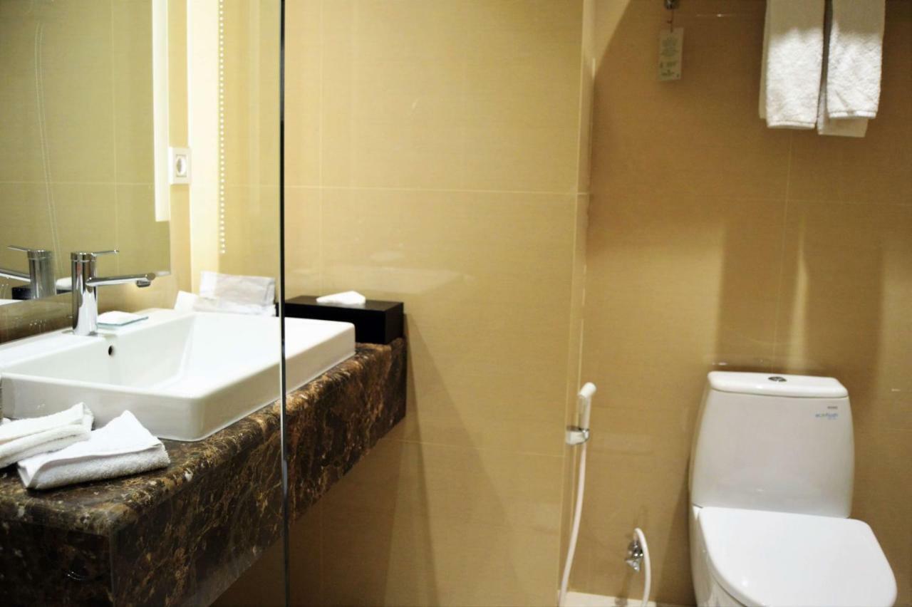 Hotel Santika Gresik Εξωτερικό φωτογραφία